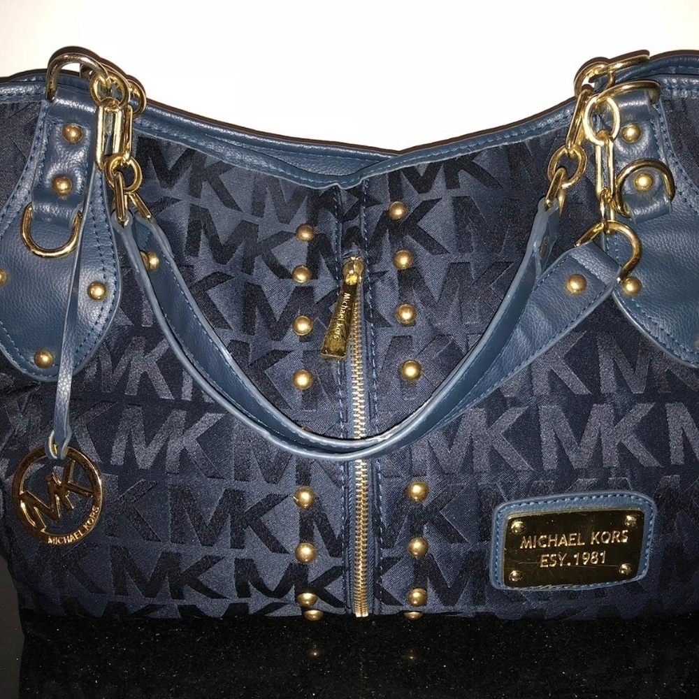 Michael Kors purse